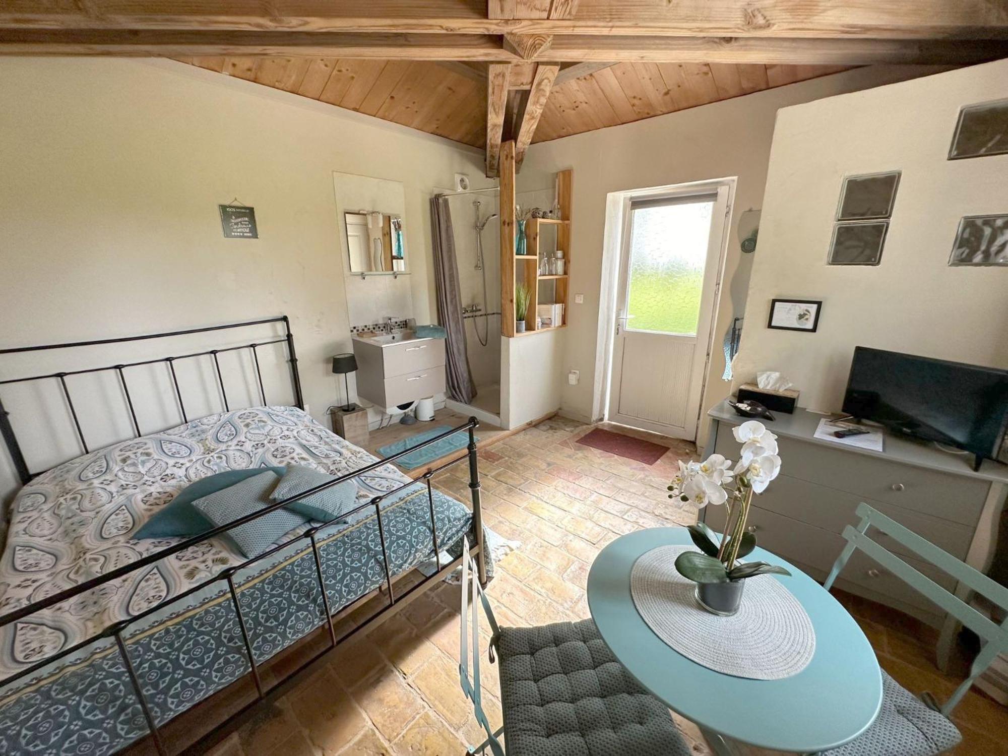 Maisonnette Independante Au Calme Dans Un Grand Jardin Chateauneuf-du-Rhone Екстер'єр фото